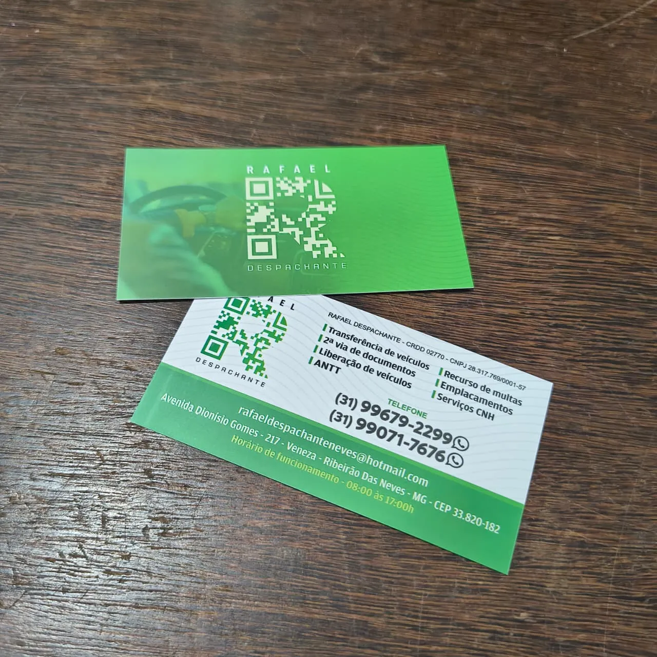 Cartão de Visitas - Colorido F/V - Verniz Localizado F/V
